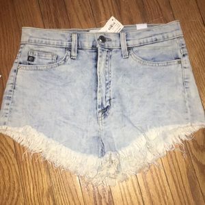 NWT Frayed Acid wash denim shorts